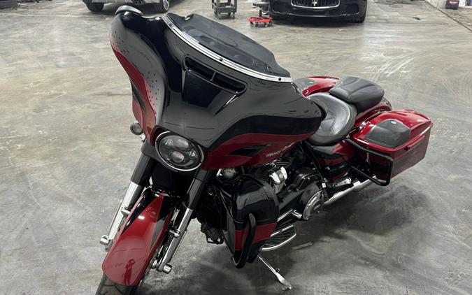 2017 HARLEY DAVIDSON STREET GLIDE CVO