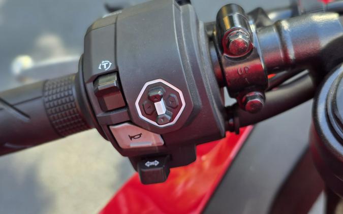 2025 Honda CBR650R E-Clutch