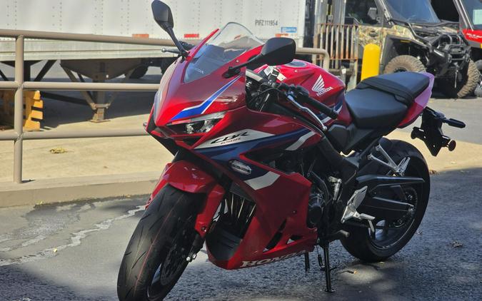 2025 Honda CBR650R E-Clutch