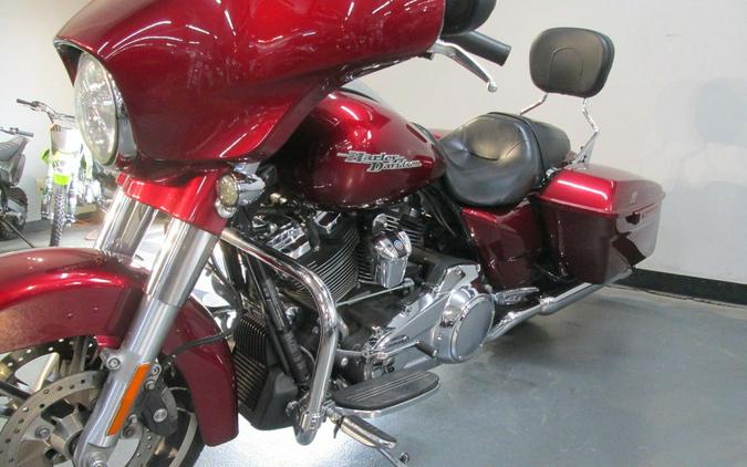 2017 Harley-Davidson® FLHXS - Street Glide® Special
