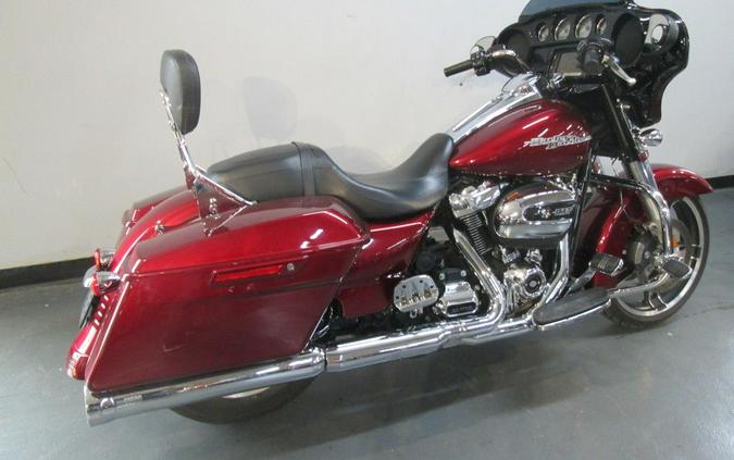 2017 Harley-Davidson® FLHXS - Street Glide® Special