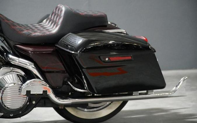 2006 Harley-Davidson® FLHRCI - Road King® Classic