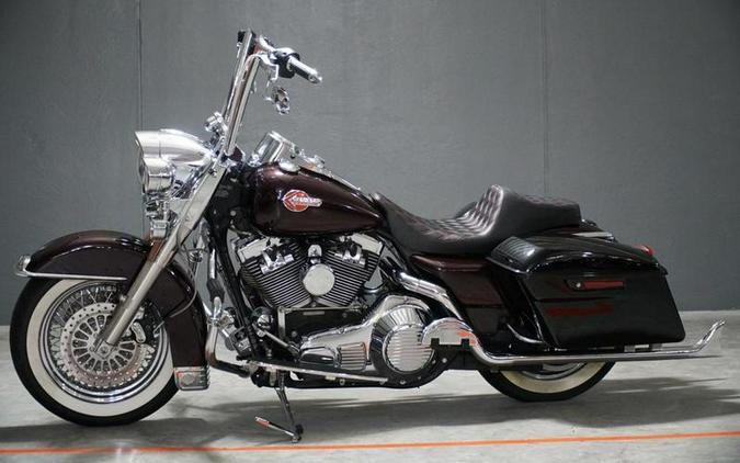 2006 Harley-Davidson® FLHRCI - Road King® Classic
