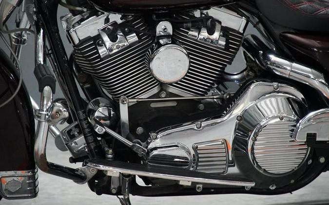 2006 Harley-Davidson® FLHRCI - Road King® Classic