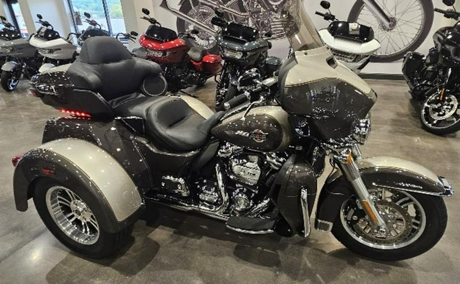 2023 Harley-Davidson® FLHTCUTG - Tri Glide® Ultra