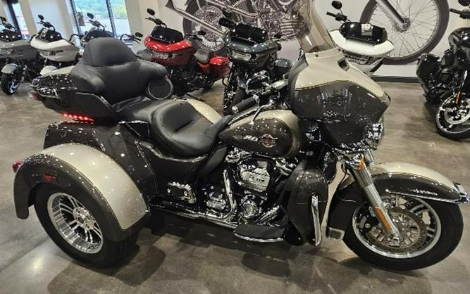 2023 Harley-Davidson® FLHTCUTG - Tri Glide® Ultra