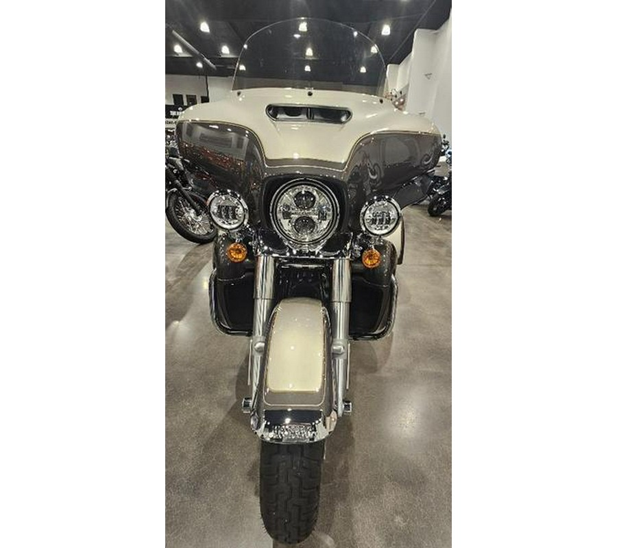 2023 Harley-Davidson® FLHTCUTG - Tri Glide® Ultra