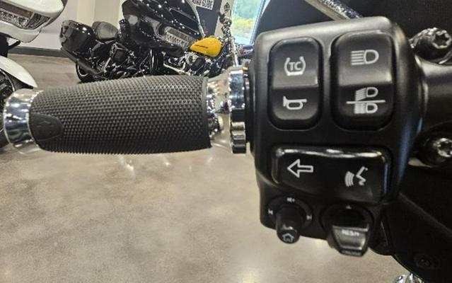 2023 Harley-Davidson® FLHTCUTG - Tri Glide® Ultra
