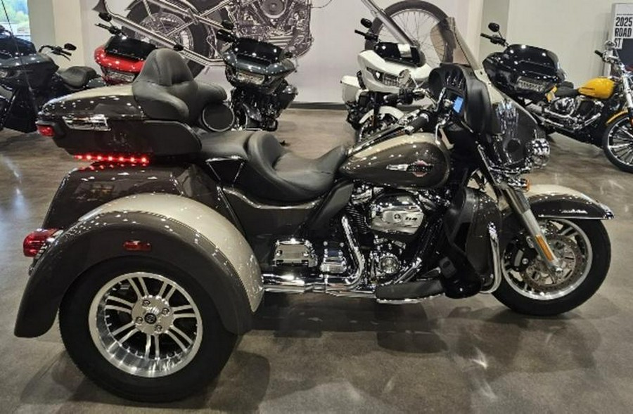 2023 Harley-Davidson® FLHTCUTG - Tri Glide® Ultra