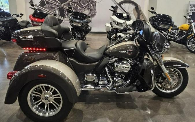 2023 Harley-Davidson® FLHTCUTG - Tri Glide® Ultra