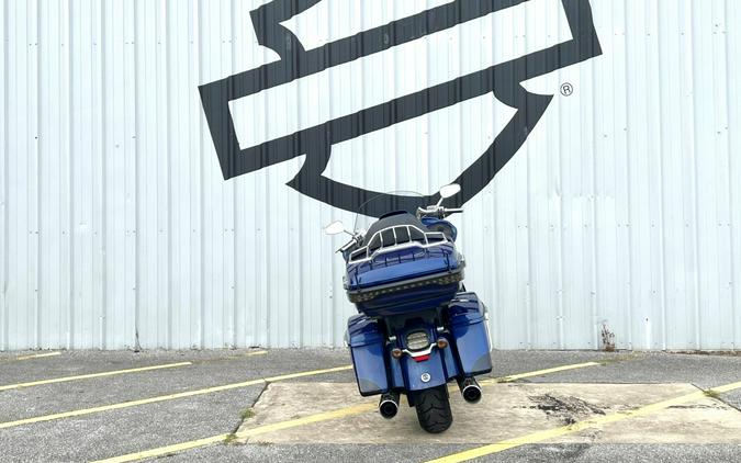 2015 Harley-Davidson® CVO™ Road Glide® Ultra Abyss Blue Crushed Sapphire