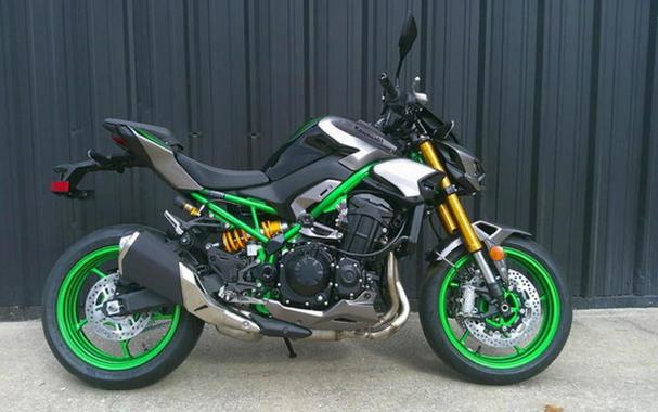 2026 Kawasaki Z900 SE ABS