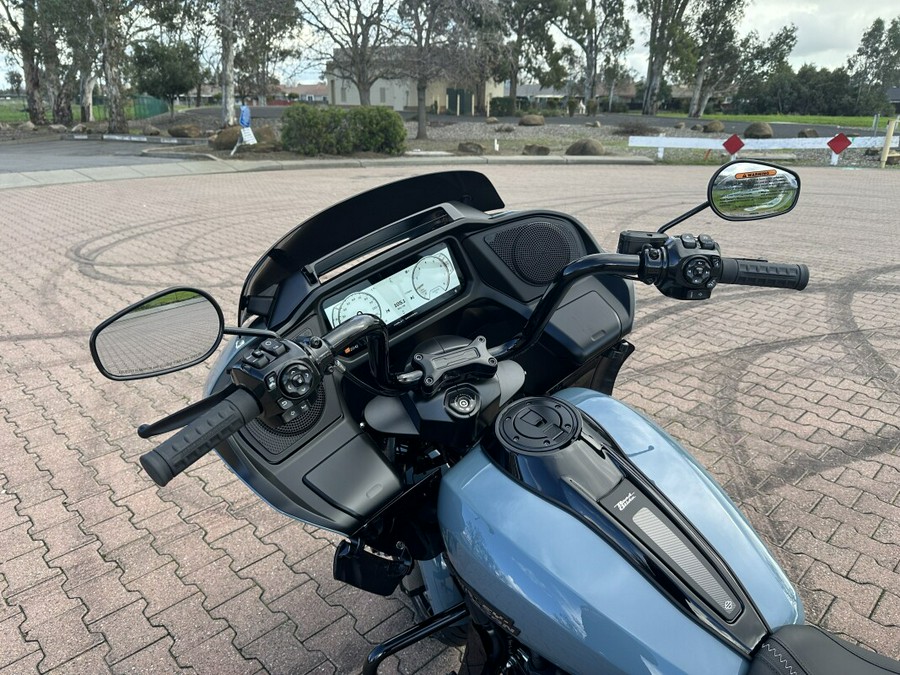 FLTRX 2024 Road Glide®