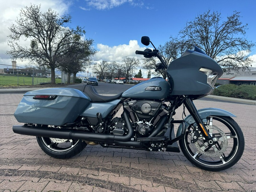 FLTRX 2024 Road Glide®