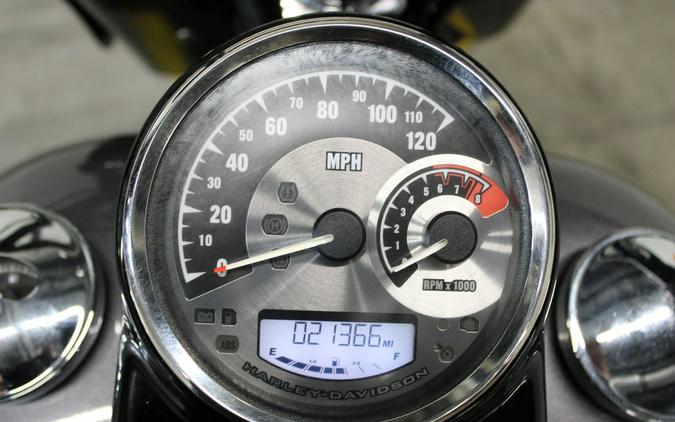 2016 Harley-Davidson® FLS - Softail Slim®