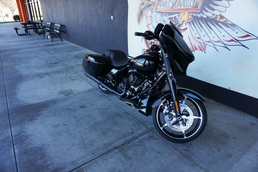 2024 Harley-Davidson Street Glide® Vivid Black - Black Finish