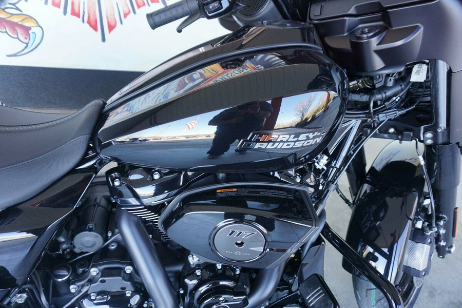 2024 Harley-Davidson Street Glide® Vivid Black - Black Finish