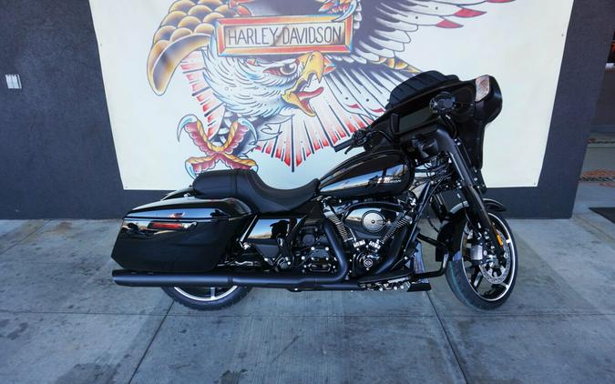 2024 Harley-Davidson Street Glide® Vivid Black - Black Finish