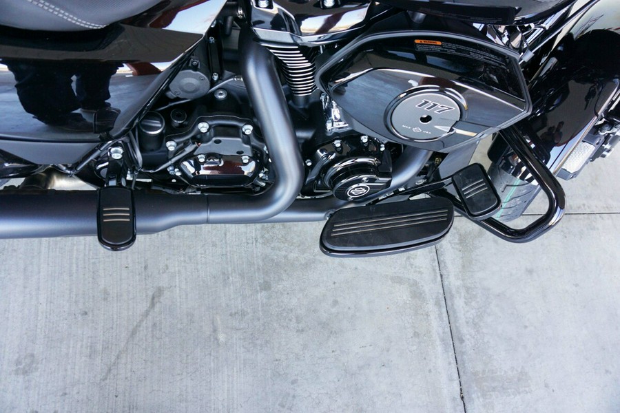 2024 Harley-Davidson Street Glide® Vivid Black - Black Finish