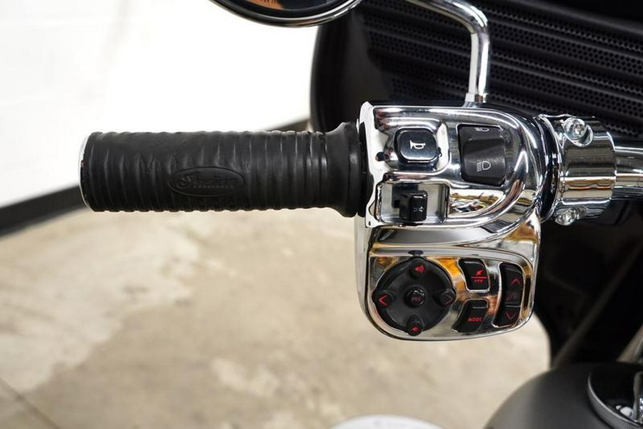 2016 Indian Motorcycle® Chieftain® Silver Smoke