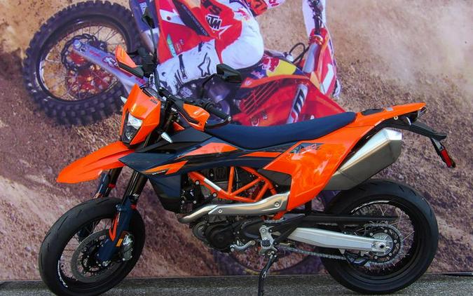 2026 KTM 690 SMC R