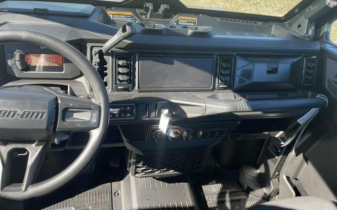 2026 Can-Am Defender XT CAB HD11