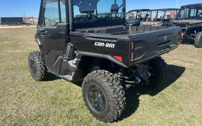 2026 Can-Am Defender XT CAB HD11