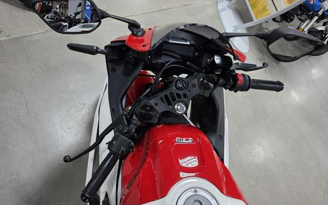 2026 Yamaha YZF R3 70Th Anniversary Edition