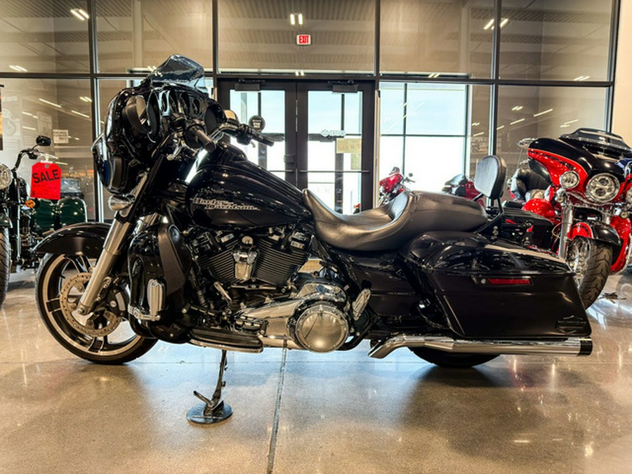 2017 Harley-Davidson FLHXS - Street Glide Special