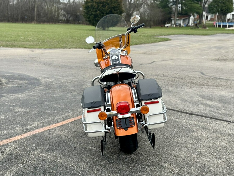 2023 Harley-Davidson Electra Glide Highway King HI-FI Orange/Birch White