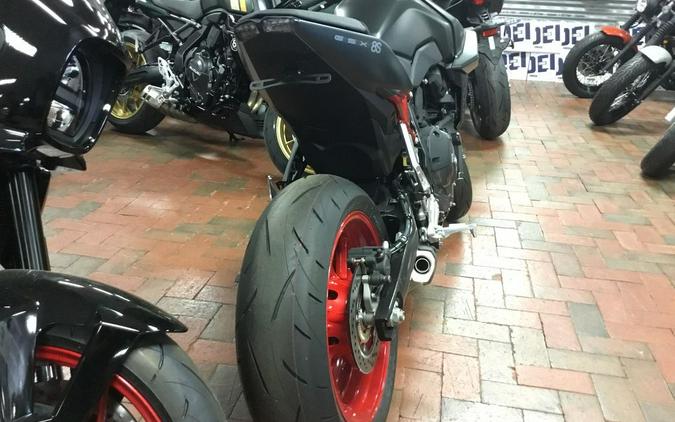 2025 Suzuki GSX-8S