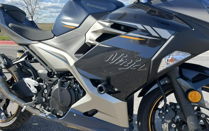 2023 Kawasaki Ninja 400