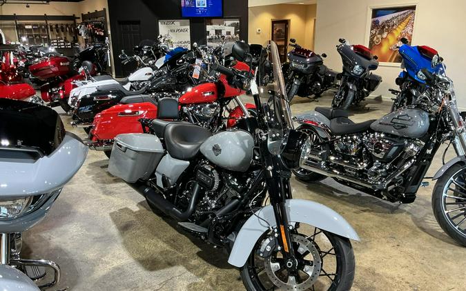 FLHRXS 2025 Road King Special