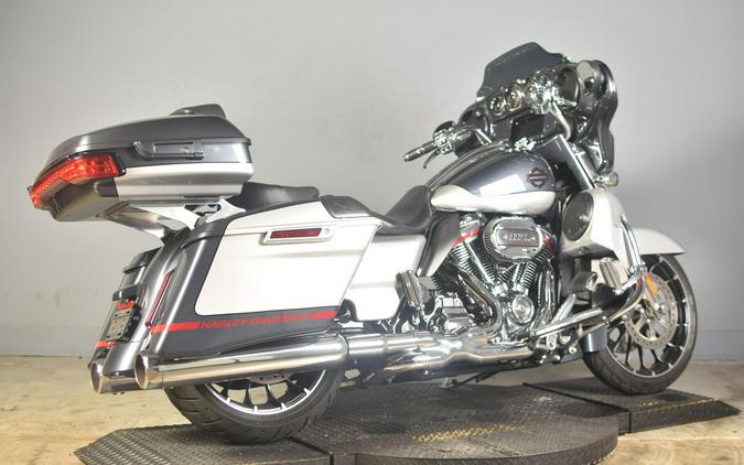 2019 Harley-Davidson CVO Street Glide Charred Steel & Lightening Silver