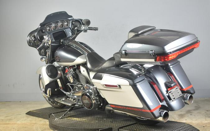 2019 Harley-Davidson CVO Street Glide Charred Steel & Lightening Silver