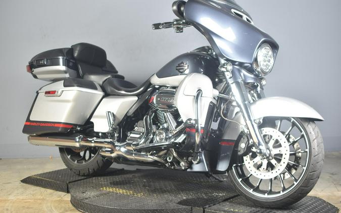 2019 Harley-Davidson CVO Street Glide Charred Steel & Lightening Silver