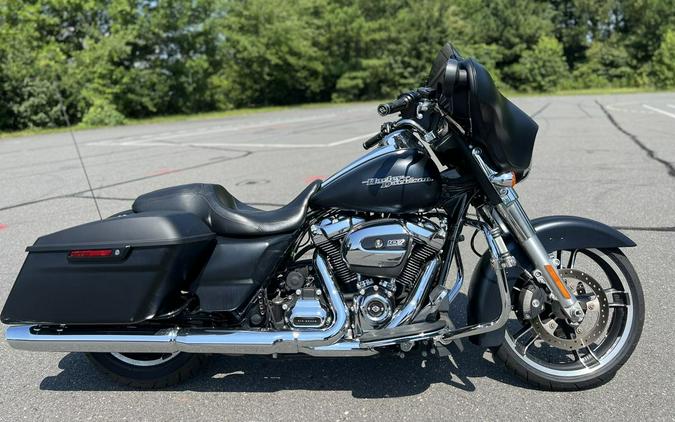 2017 Harley-Davidson® FLHX - Street Glide®