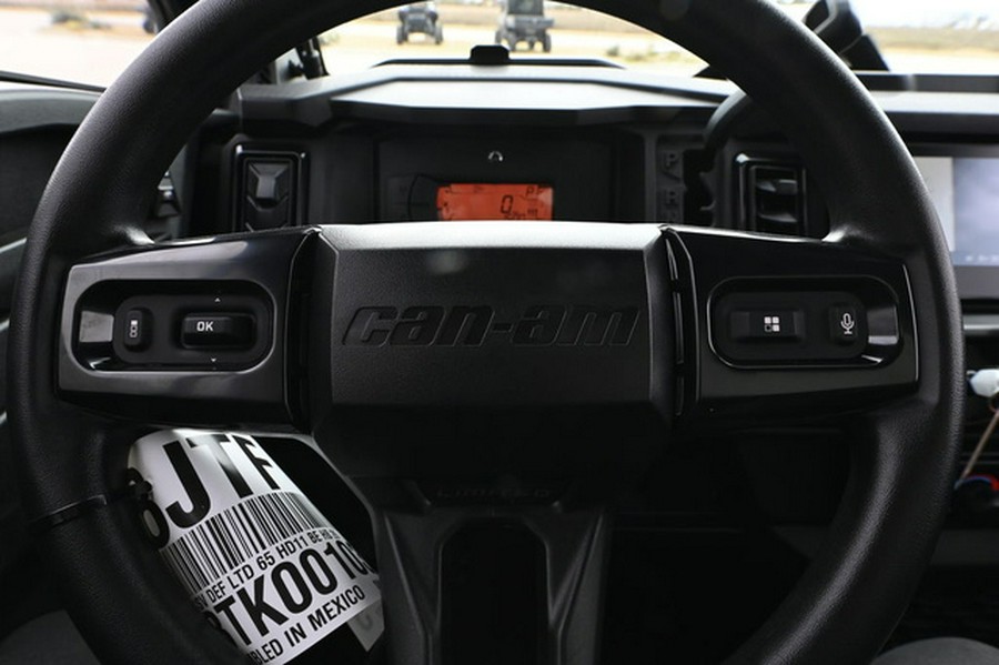 2026 Can-Am Defender XT CAB HD11 With 10.25 In.Display