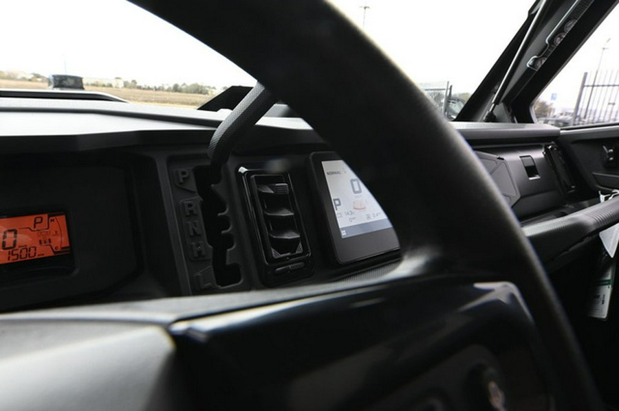 2026 Can-Am Defender XT CAB HD11 With 10.25 In.Display