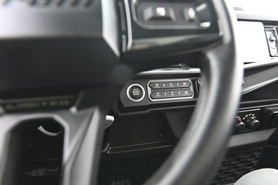 2026 Can-Am Defender XT CAB HD11 With 10.25 In.Display