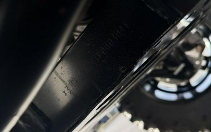 2026 Can-Am® Defender MAX Limited HD11