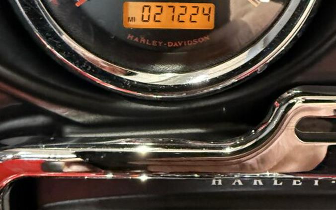 2013 Harley-Davidson® Tri Glide™ Ultra Classic® EMBR RED SUNGLO W/ PINSTRIP