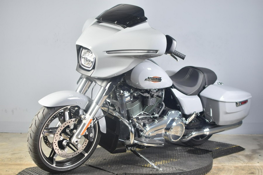 2026 Harley-Davidson Street Glide FLHX
