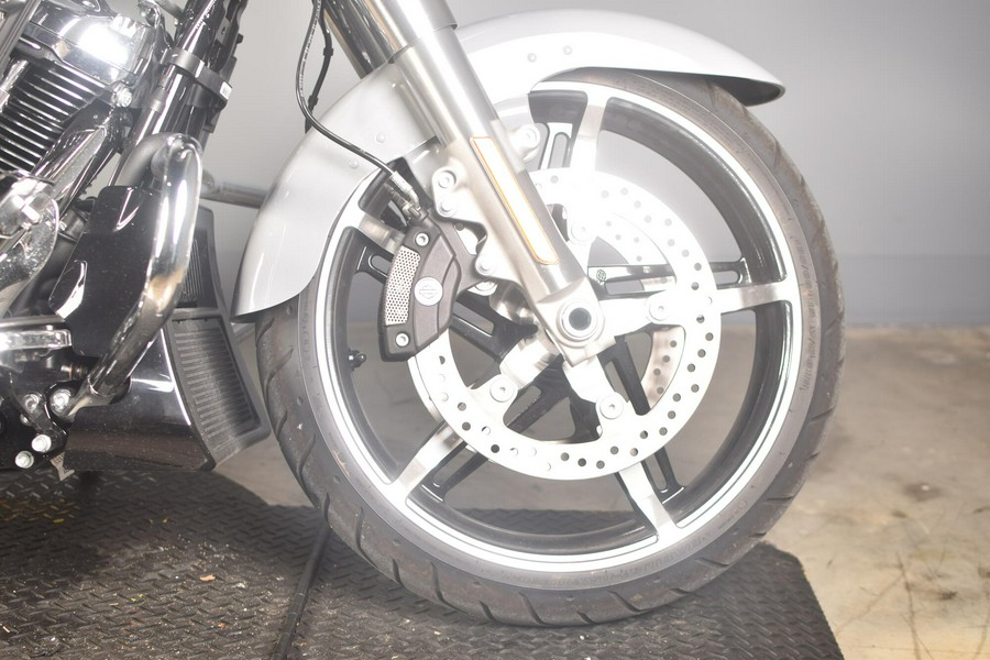 2026 Harley-Davidson Street Glide FLHX