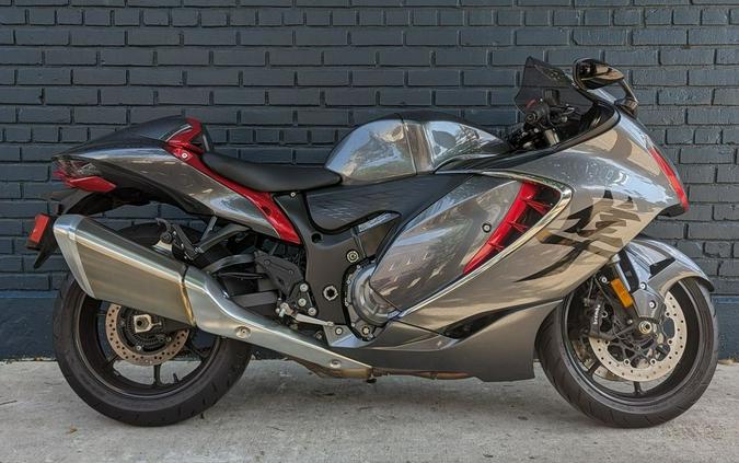 2022 Suzuki Hayabusa Review: Hypersport Track Time!