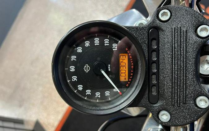 2017 Harley-Davidson® XL883L - SuperLow®