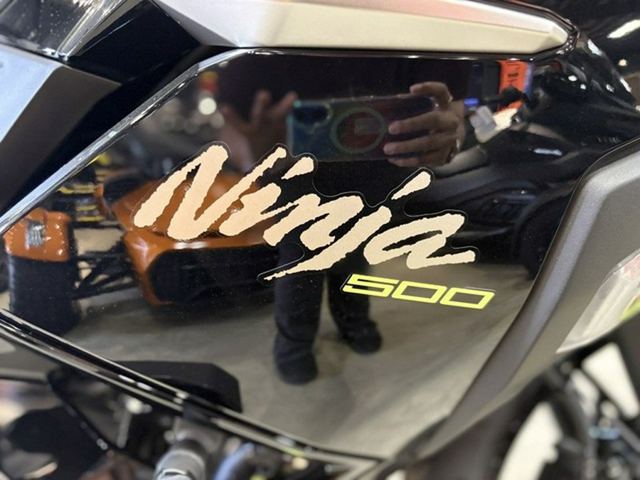 2026 Kawasaki Ninja 500 ABS Metallic Yellowish GreenEbony