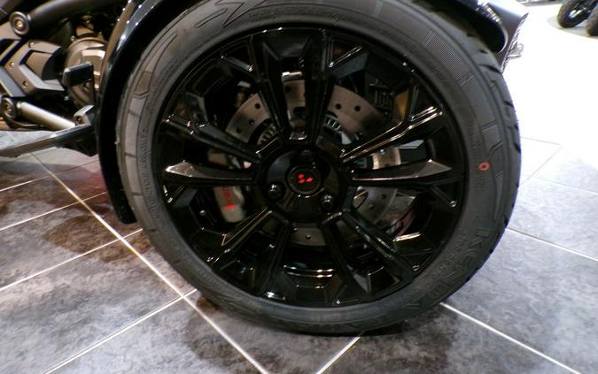 2024 Can-Am® Spyder F3 Limited Dark Wheels