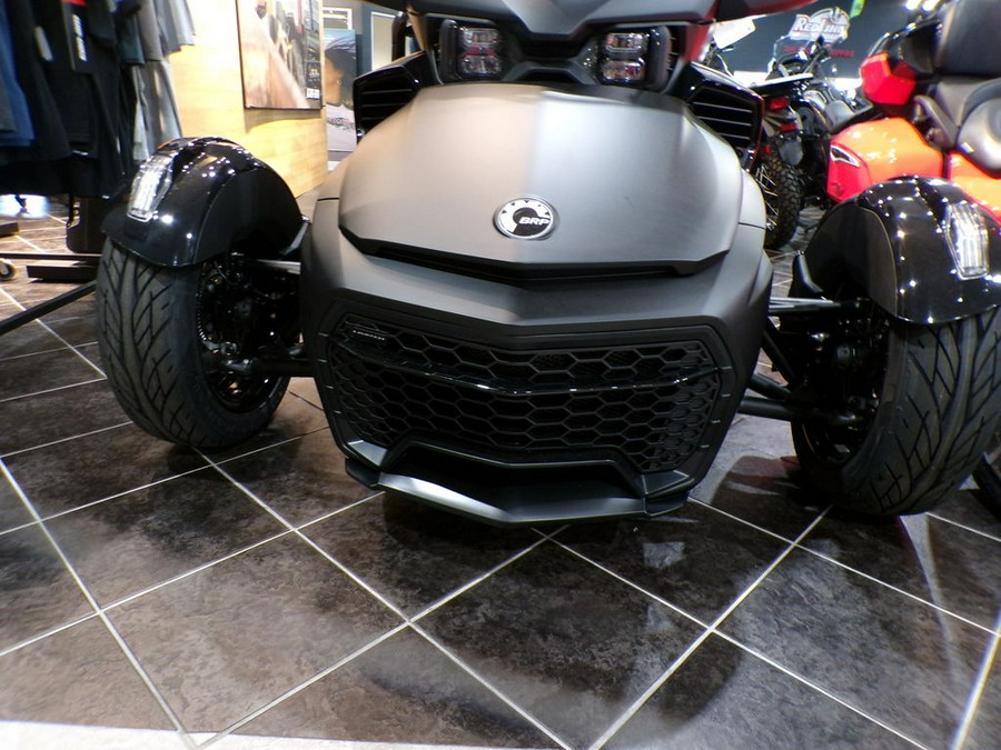 2024 Can-Am® Spyder F3 Limited Dark Wheels