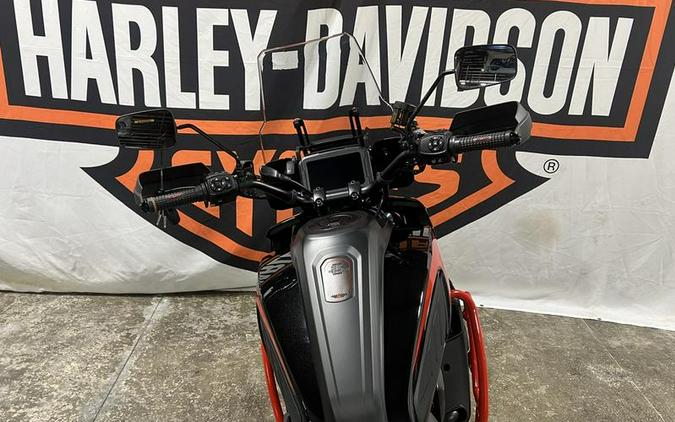 2024 Harley-Davidson® RA1250SE - CVO™ Pan America®